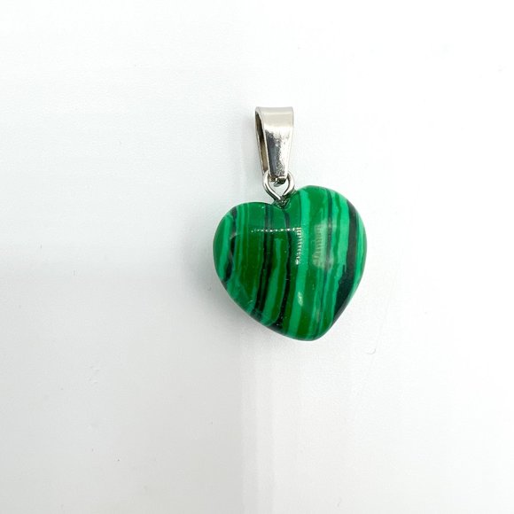 Jewelry - Heart Shaped Stone Pendant 1"